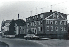 Munroe Tavern